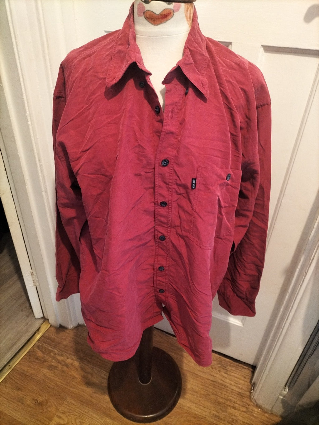 Mens Mudie Size Large Red Long Sleeved Shirt