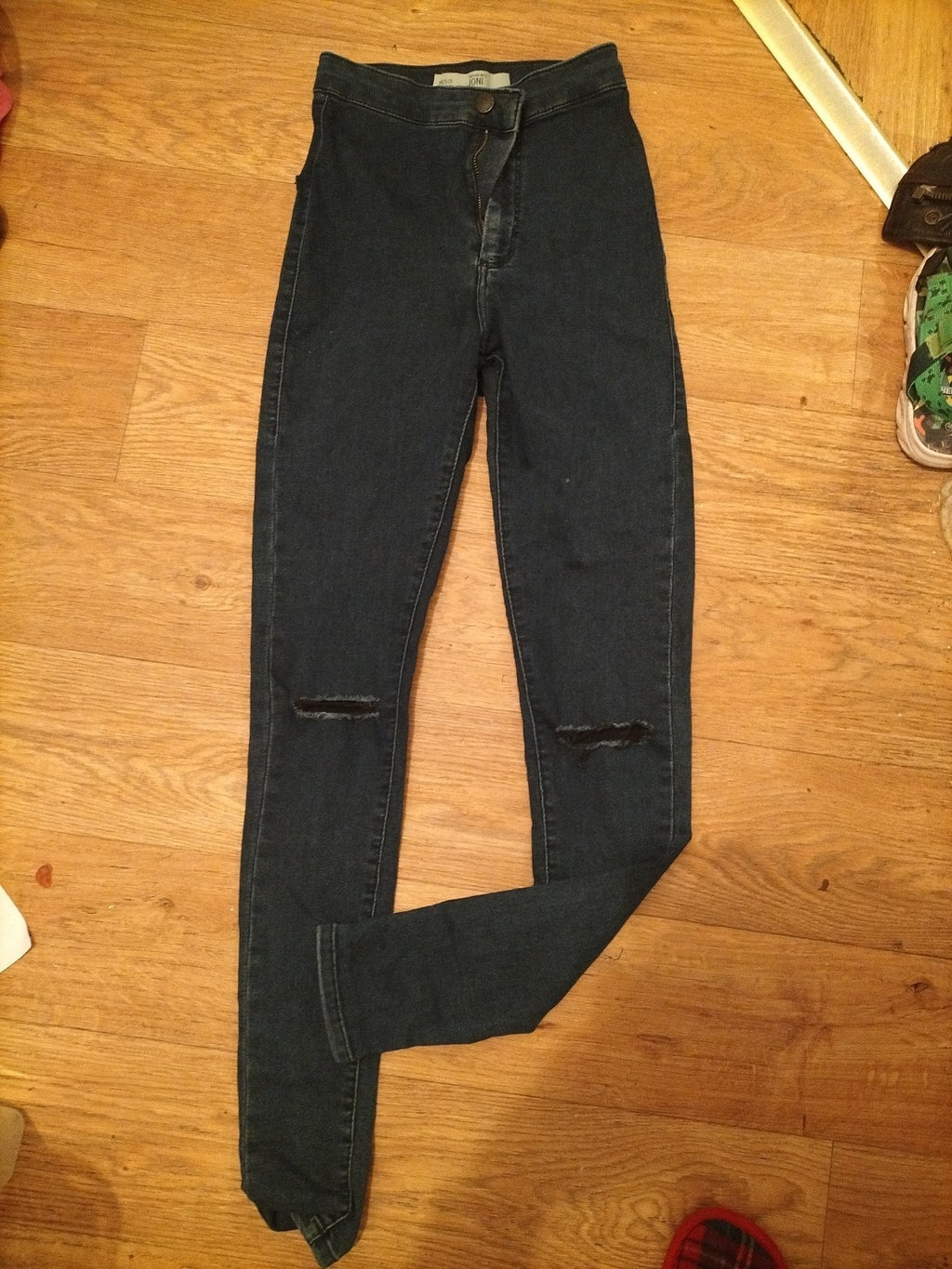 Ladies Topshop Size 25x32 Joni Ripped Skinny Jeans