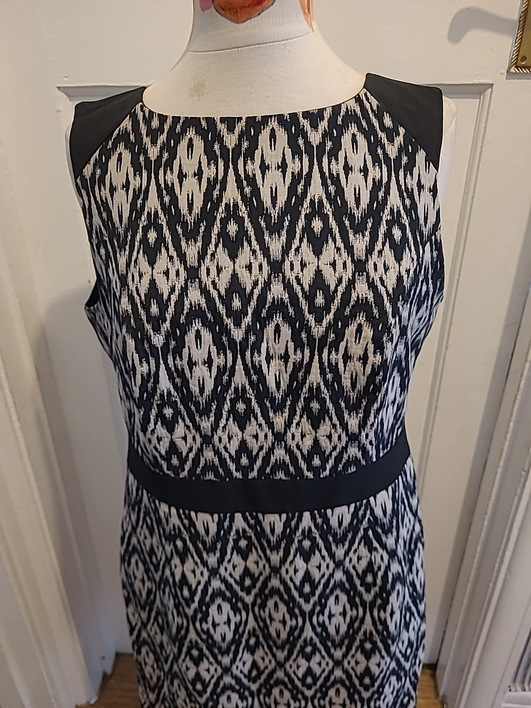 Ladies Bhs Size 16 Beige/Black Sleeveless Lined Dress