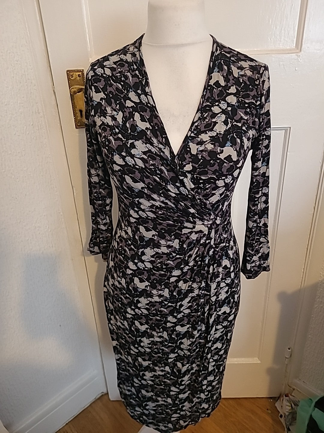 Ladies Adini Size XS Multicoloured Fleck V Neck Long Sleeved Dress