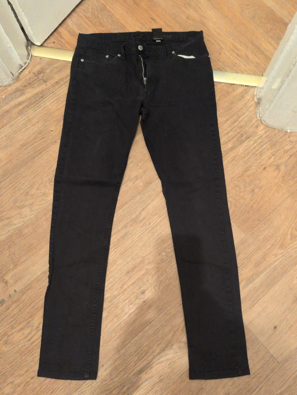 Ladies H&M Size 31" Black Skinny Jeans