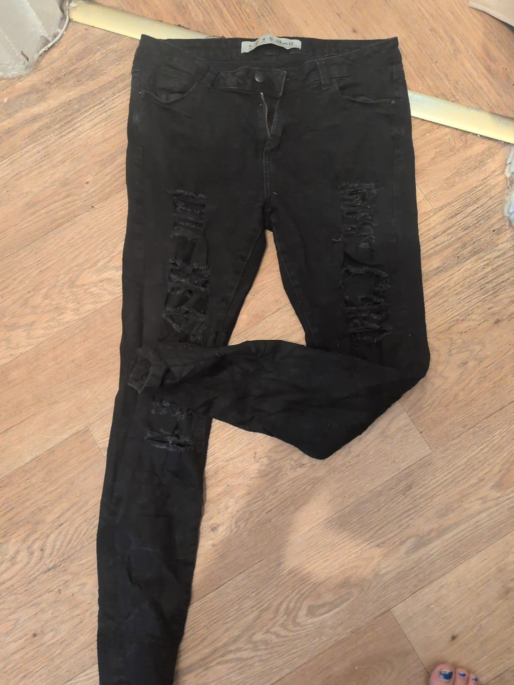Denim +Co 14 Black Skinny Ripped Jeans