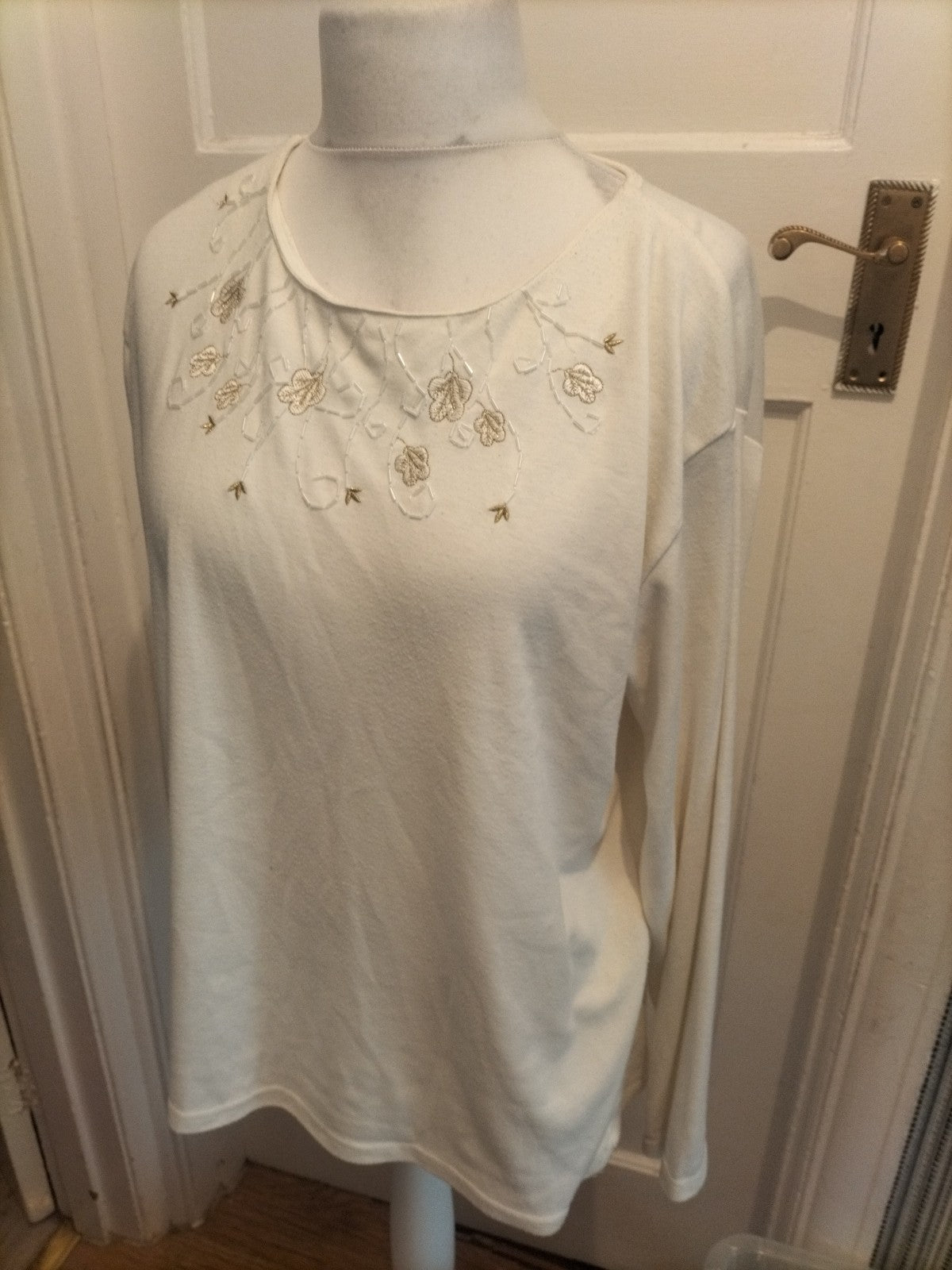 Anna Morelle 18-20 Cream Floral Long Sleeve Blouse
