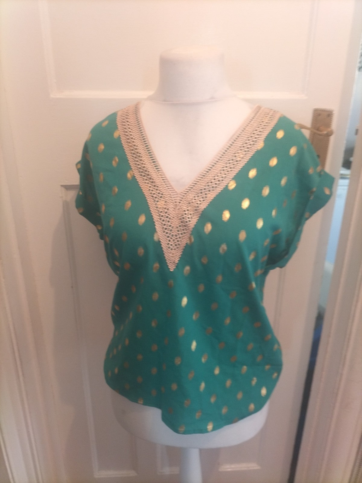 Ladies Shein Size Small Teal Gold And White Short Sleeve Blouse