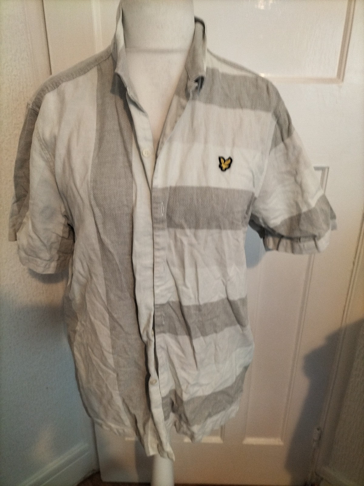 Mens Lyle&Scott Size Large Grey And White Striped Shirt
