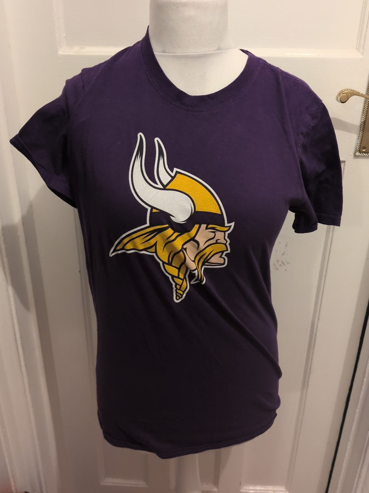 Mens NFL Size M Purple Print Short Sleeve T-shirt