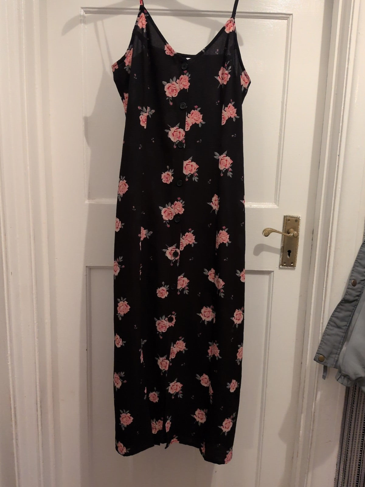 Divided 8 Black Floral Split Hem Buttoned Sleeveless Dress