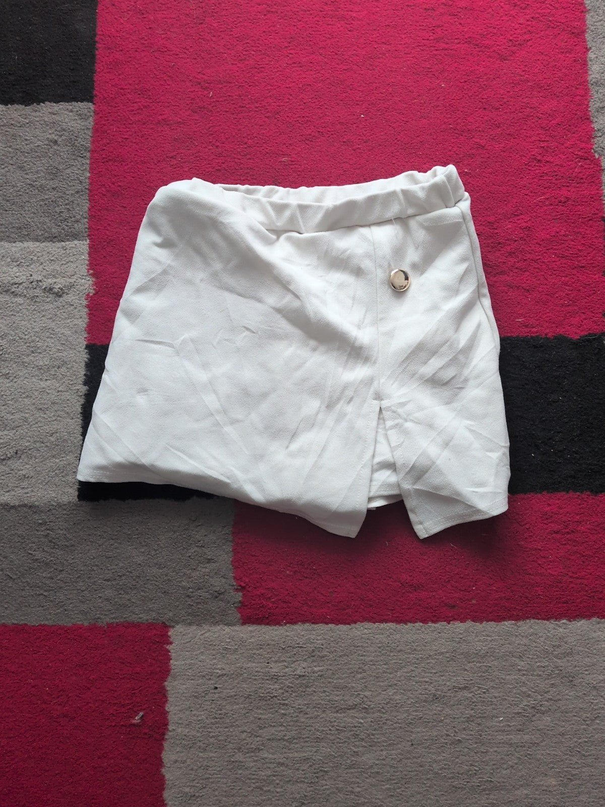Ladies Boohoo Size 10 White Skort