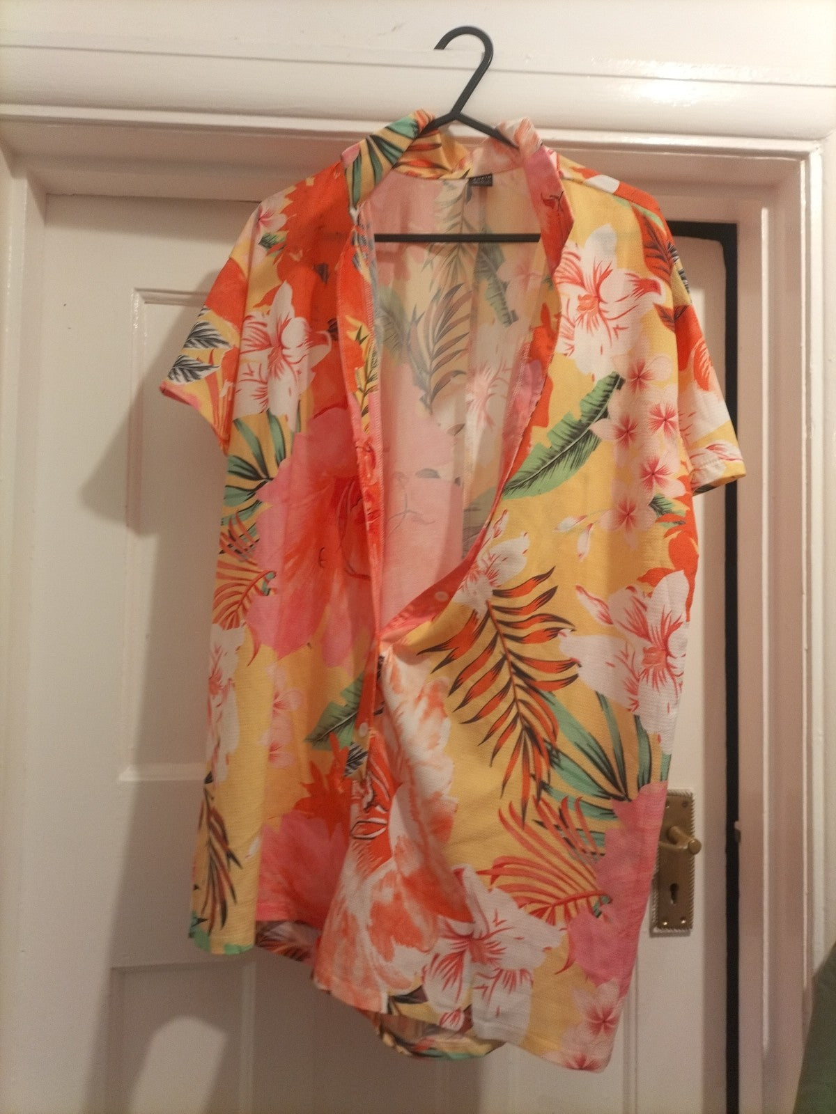 Ladies Shein Size Small Hawaii Style Short Sleeve Bodysuit