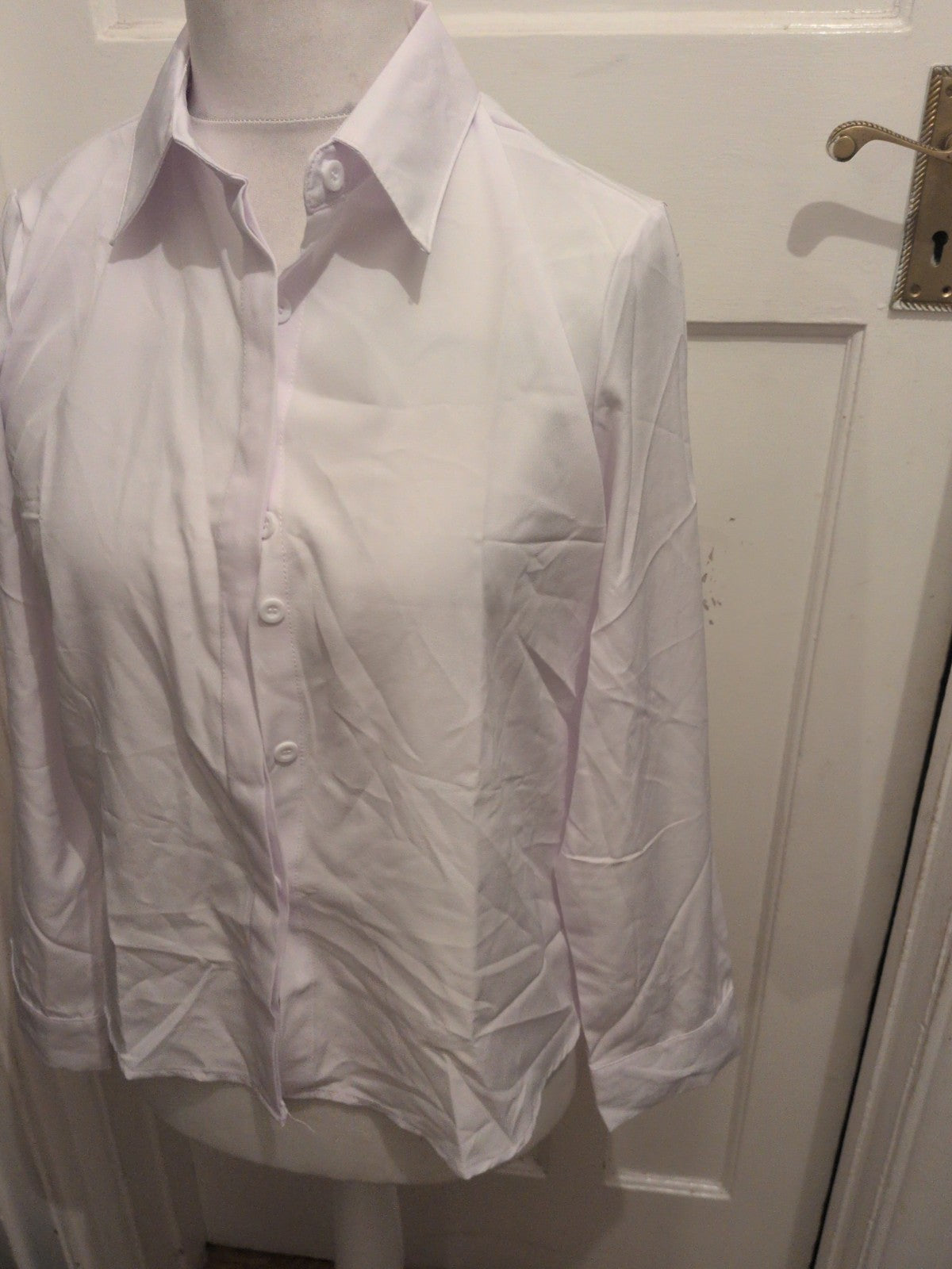 Ladies Size Large White Long Sleeve Buttoned Blouse