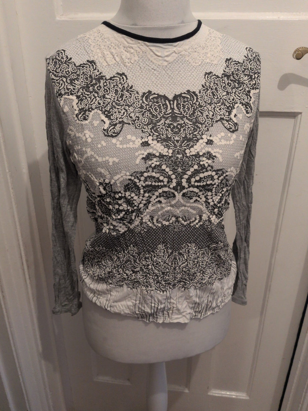 Zara Medium Grey Patterned Long Sleeve Blouse