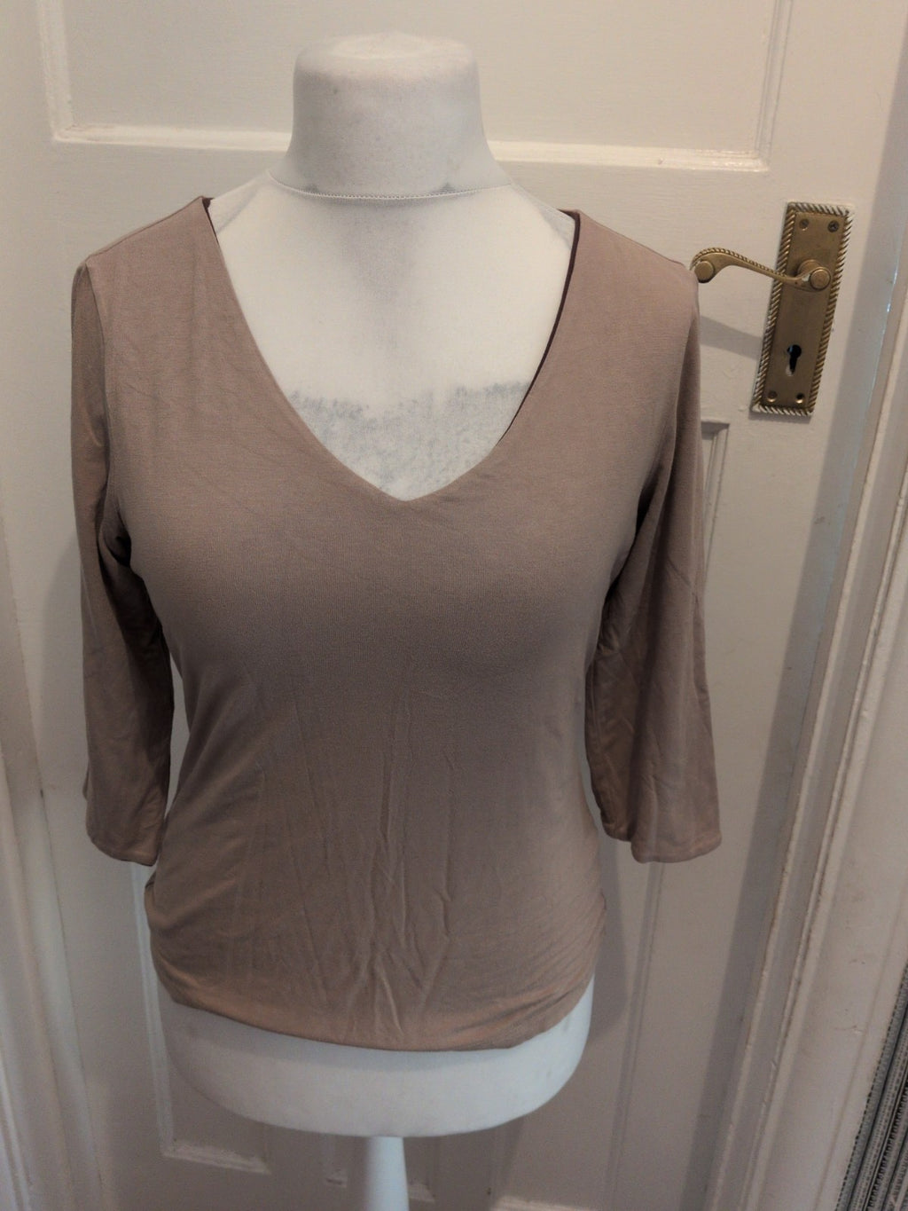 M/L Beige V Neck T-shirt Half Sleeve