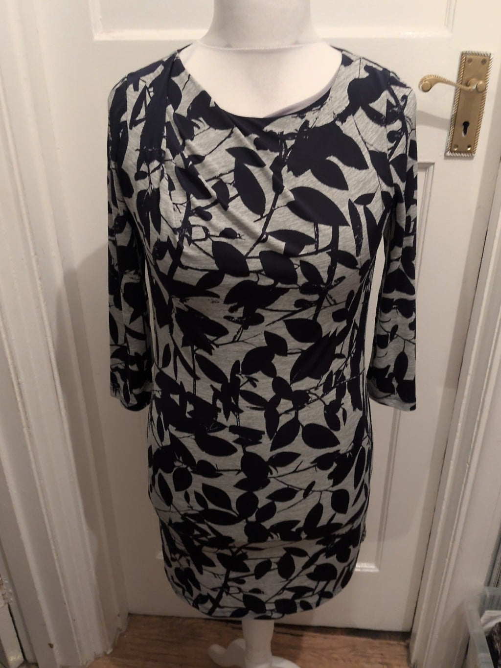 Cc Petite Small Grey And Navy Floral Long Sleeve Dress