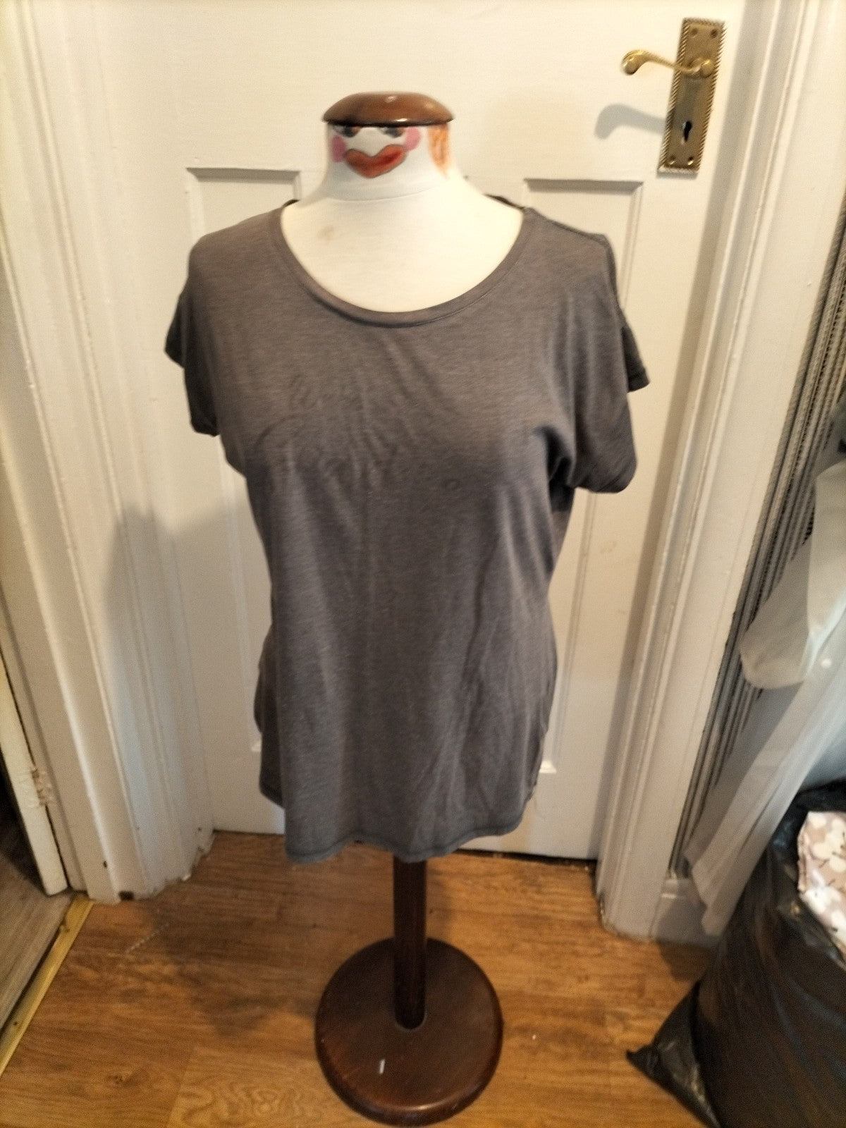 Ladies Debenhams Size 12-14 Grey Short Sleeved Pyjama Top