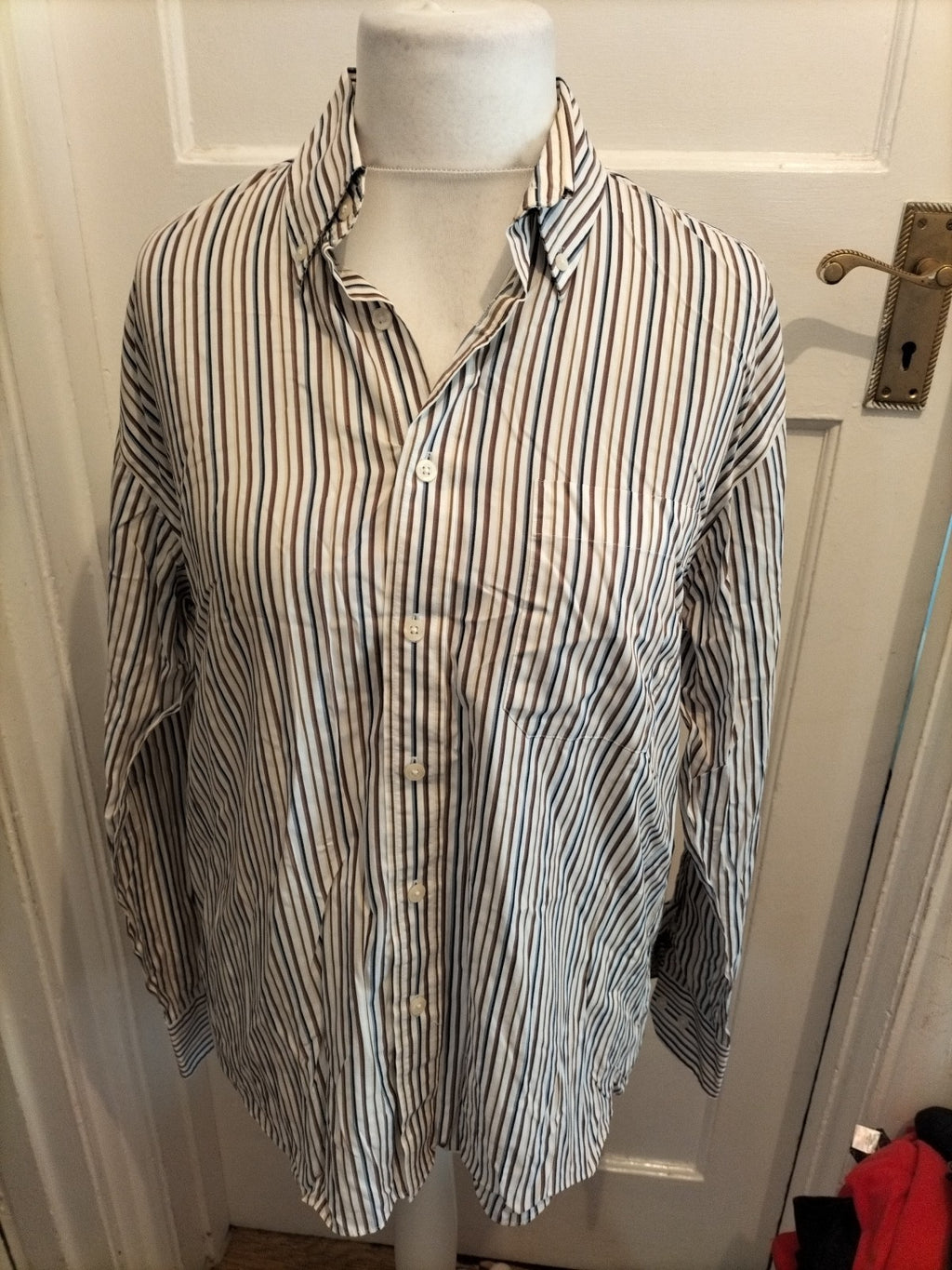Mens Austin Reed Size Large Multi Stripe Wrinkle Free Shirt