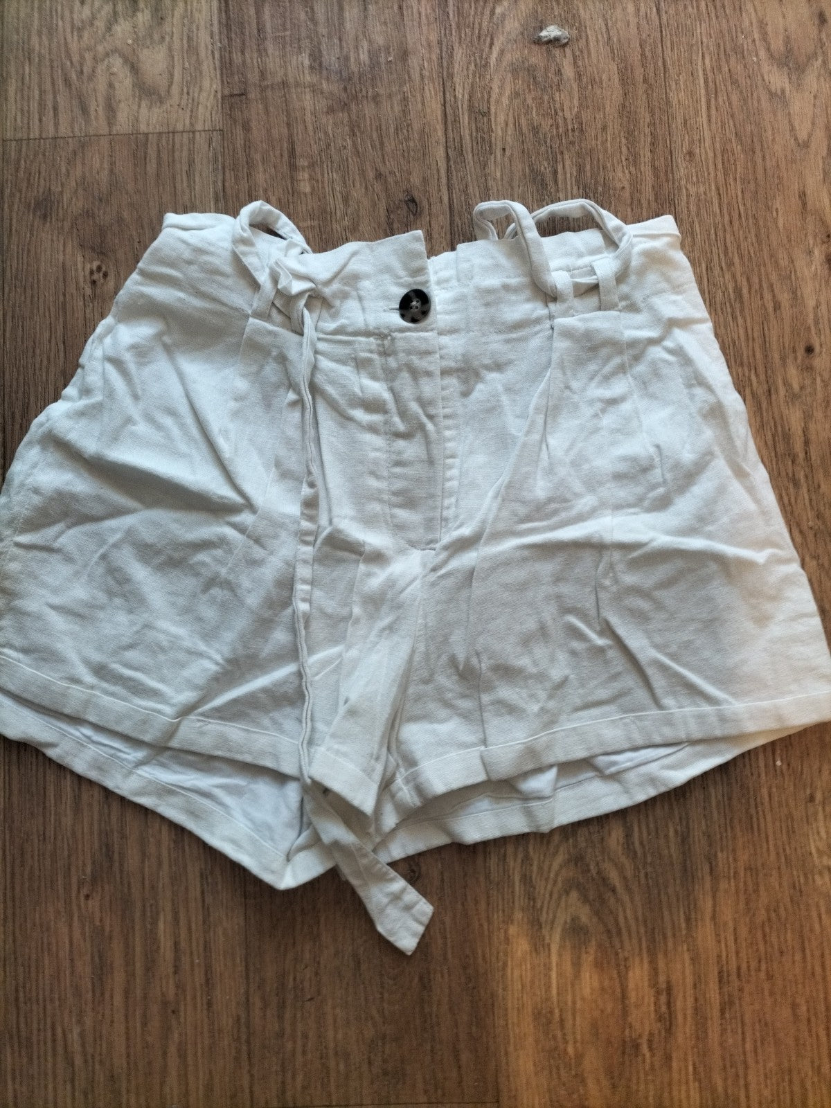Ladies Primark Size 10 Ivory Shorts