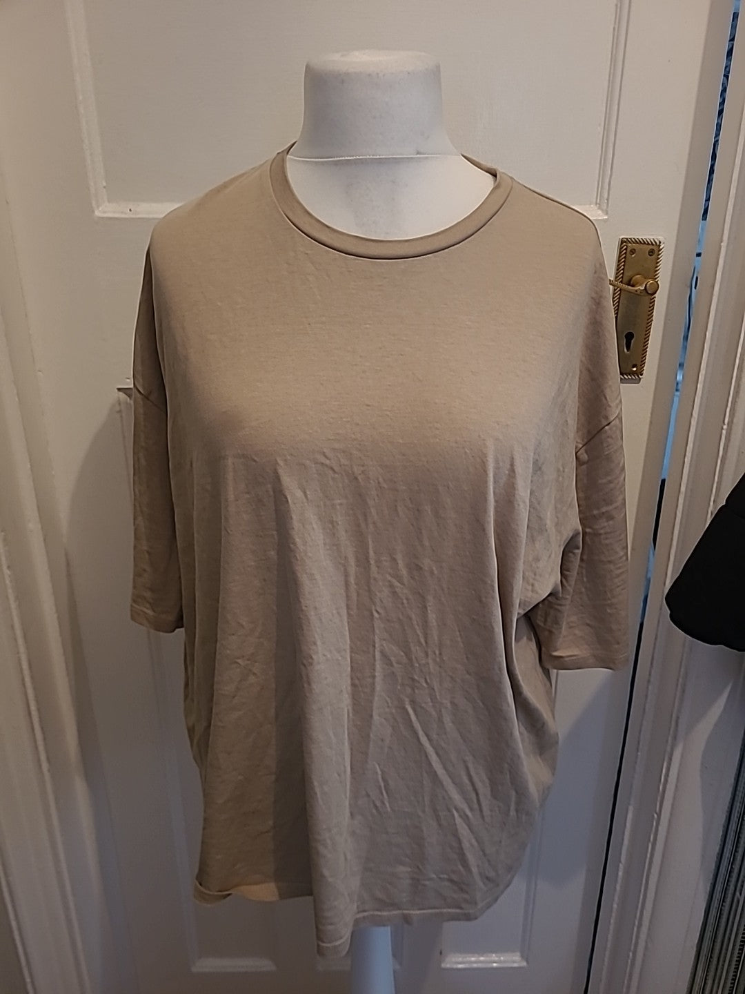 Mens Asos Size L Beige Short Sleeved Tshirt