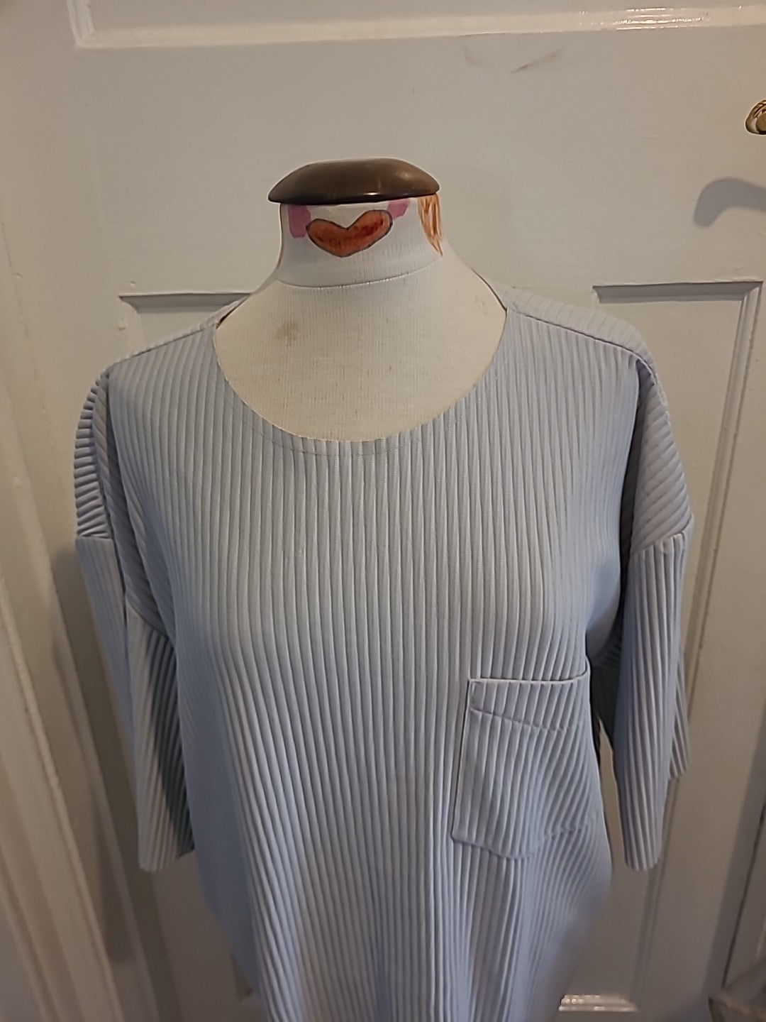 Ladies Zara Size XL Pale Grey Short Sleeved Blouse