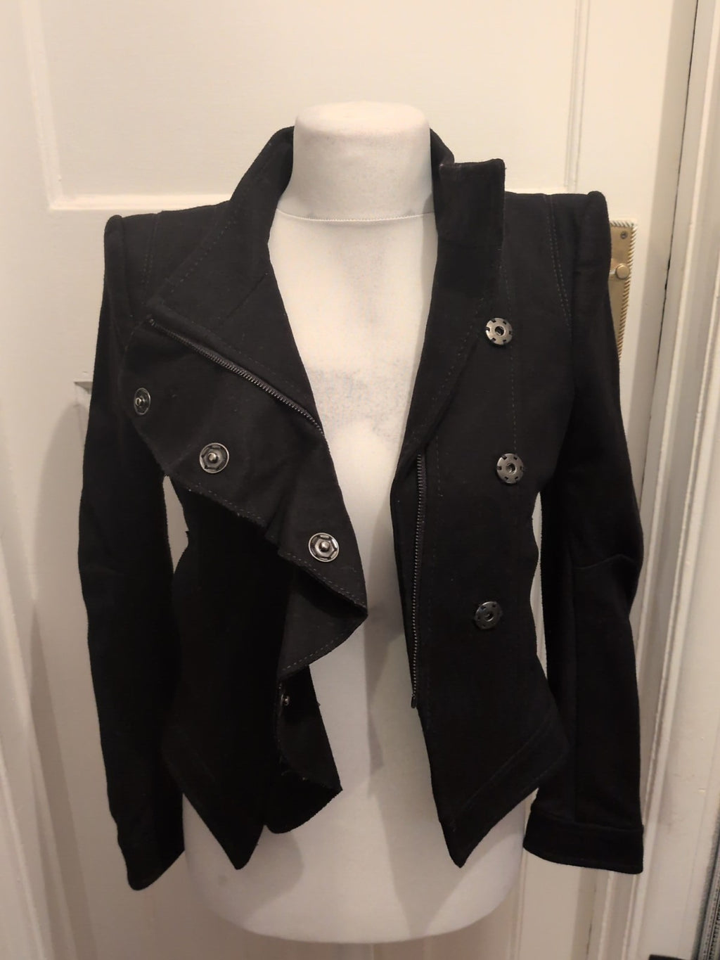 Ladies Bcbgmaxazria Size Small Black Lined Padded Jacket