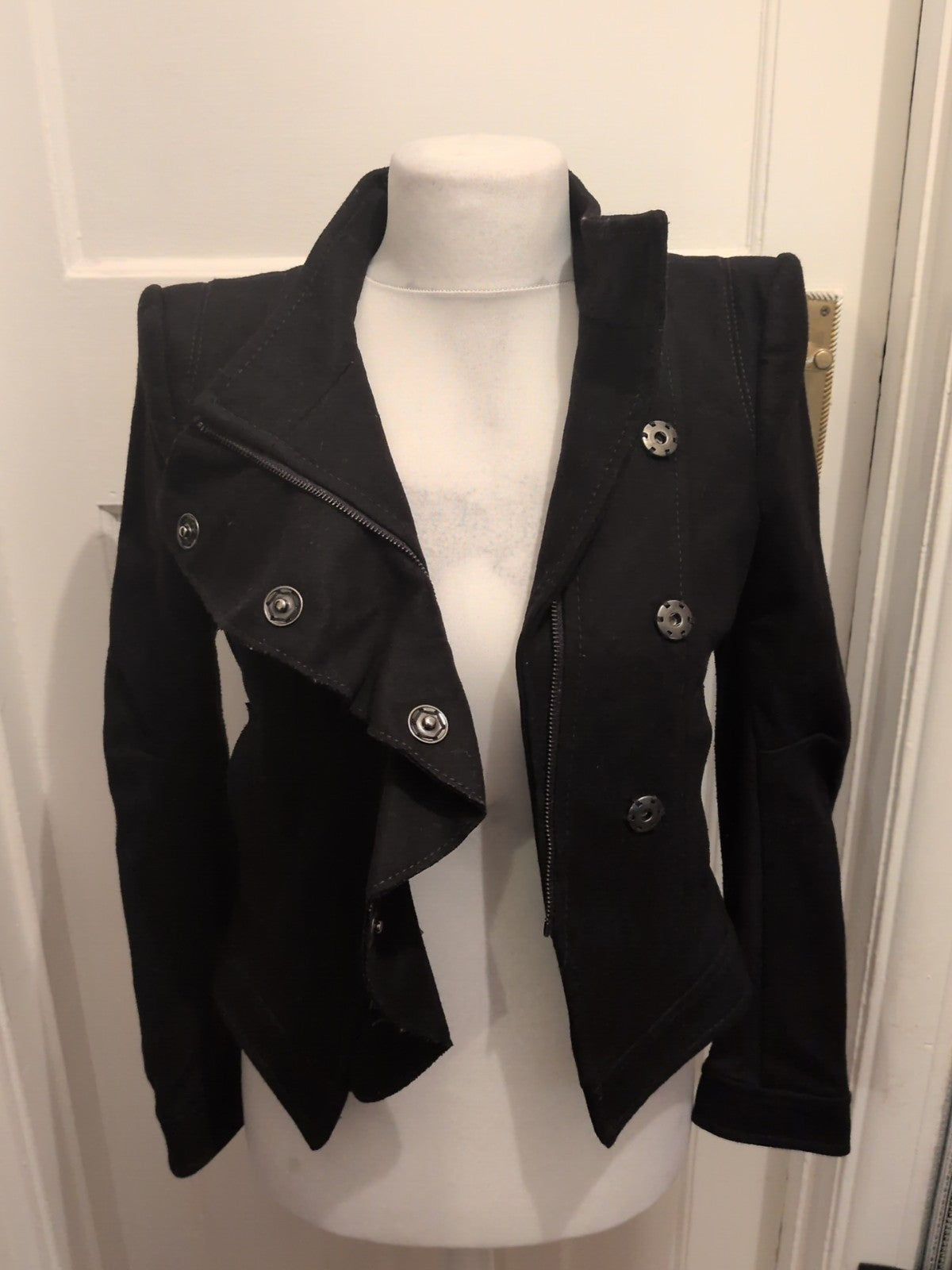 Ladies Bcbgmaxazria Size Small Black Lined Padded Jacket