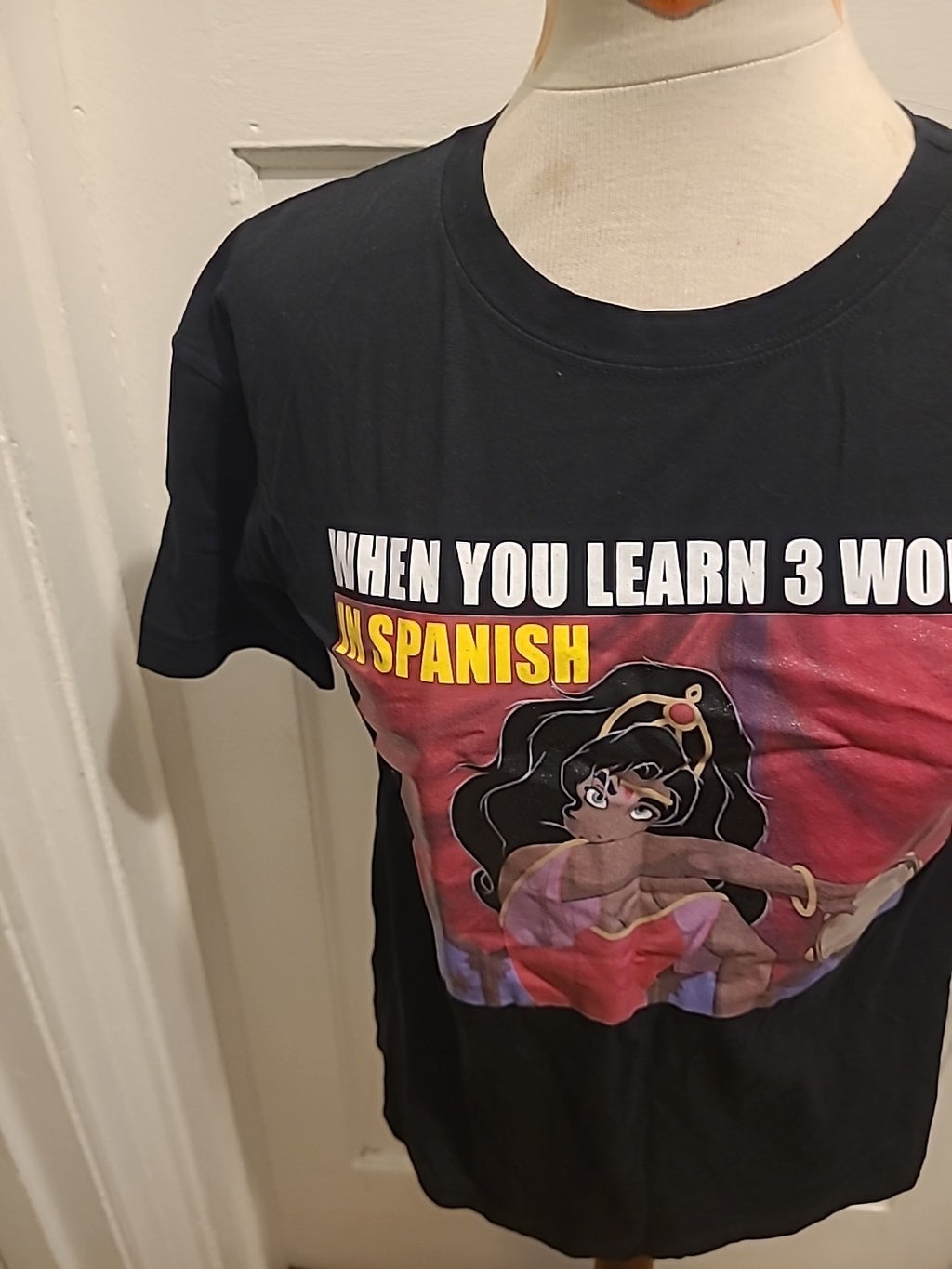 Ladies Zara Disney Size Small Black Aladdin Tshirt