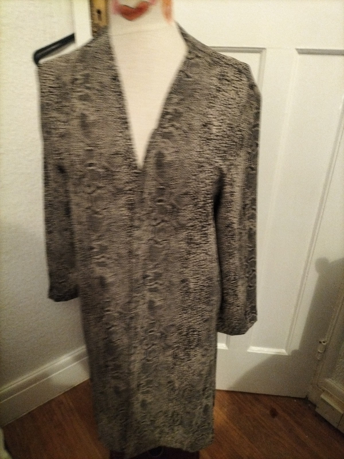 Ladies Official Size 16 Black/Grey/White Split Hem Cardigan