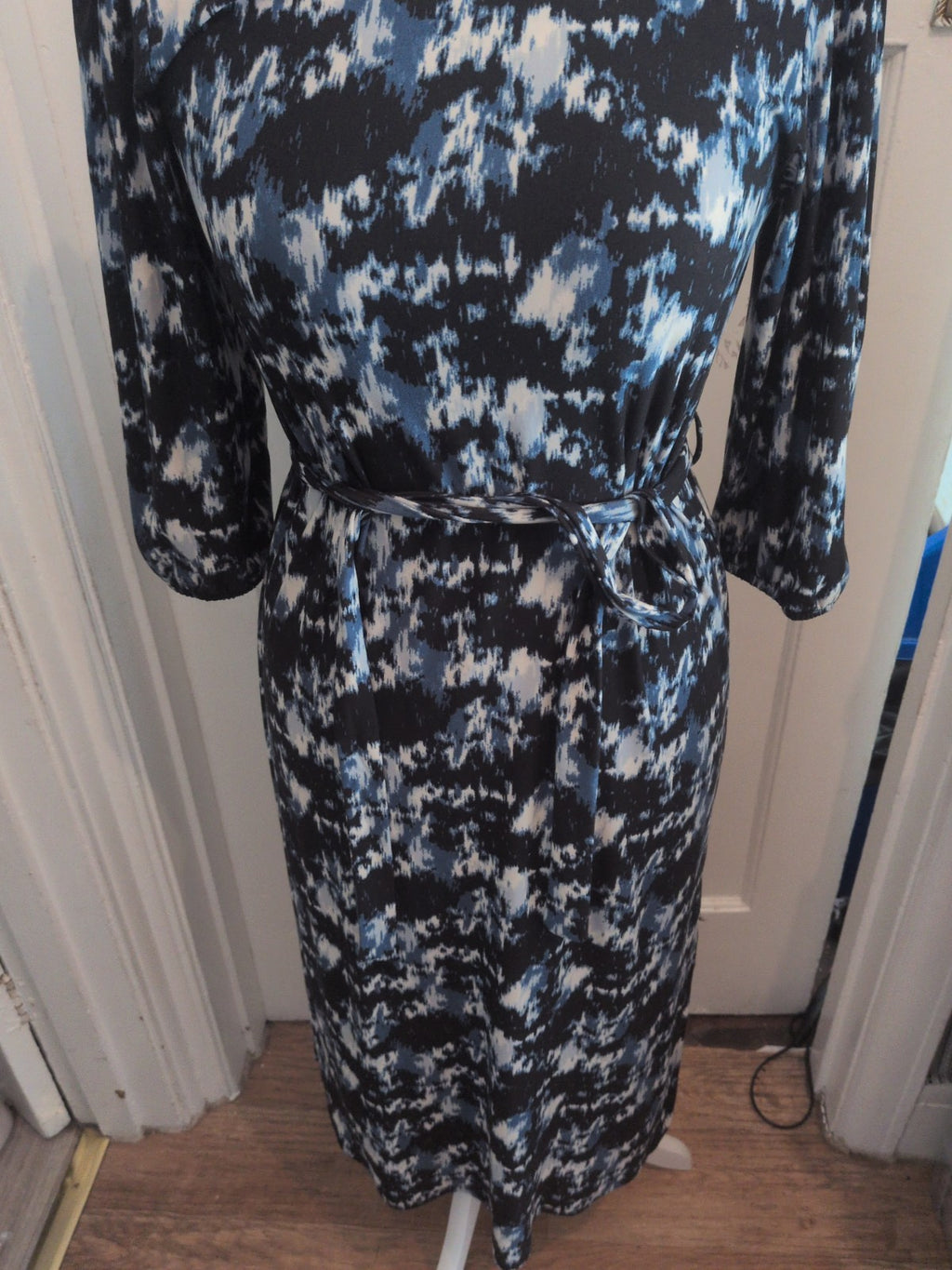 Primark 10 Blue And Black With White Half Sleeve Long Length Dress