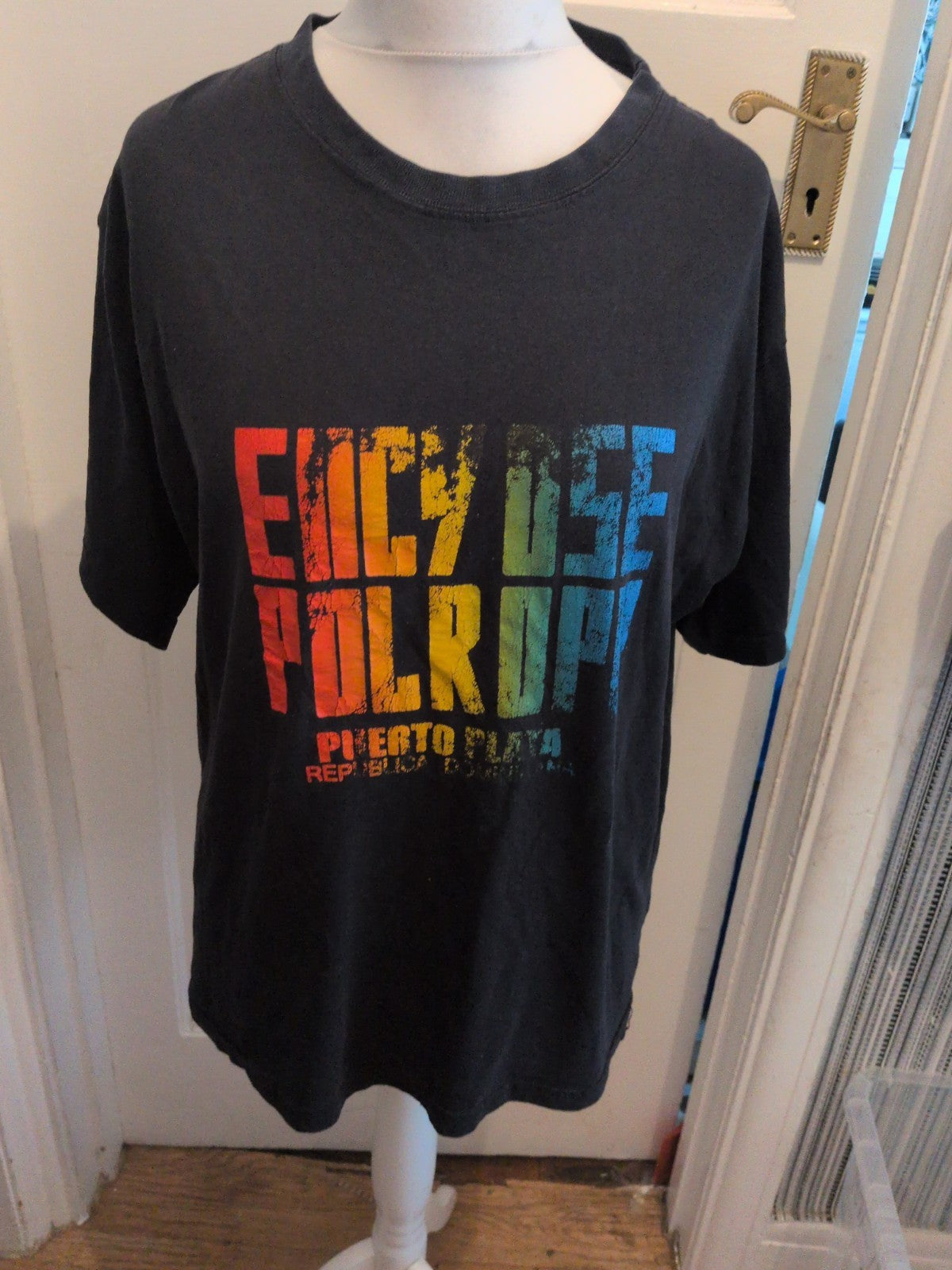 Mens XL T-shirt With Cracked Print Short Sleeve