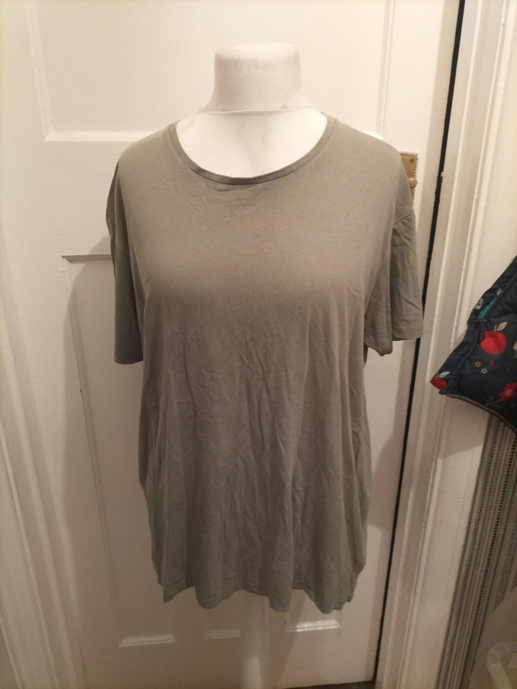 Mens Primark Size XL Olive Short Sleeved Tshirt
