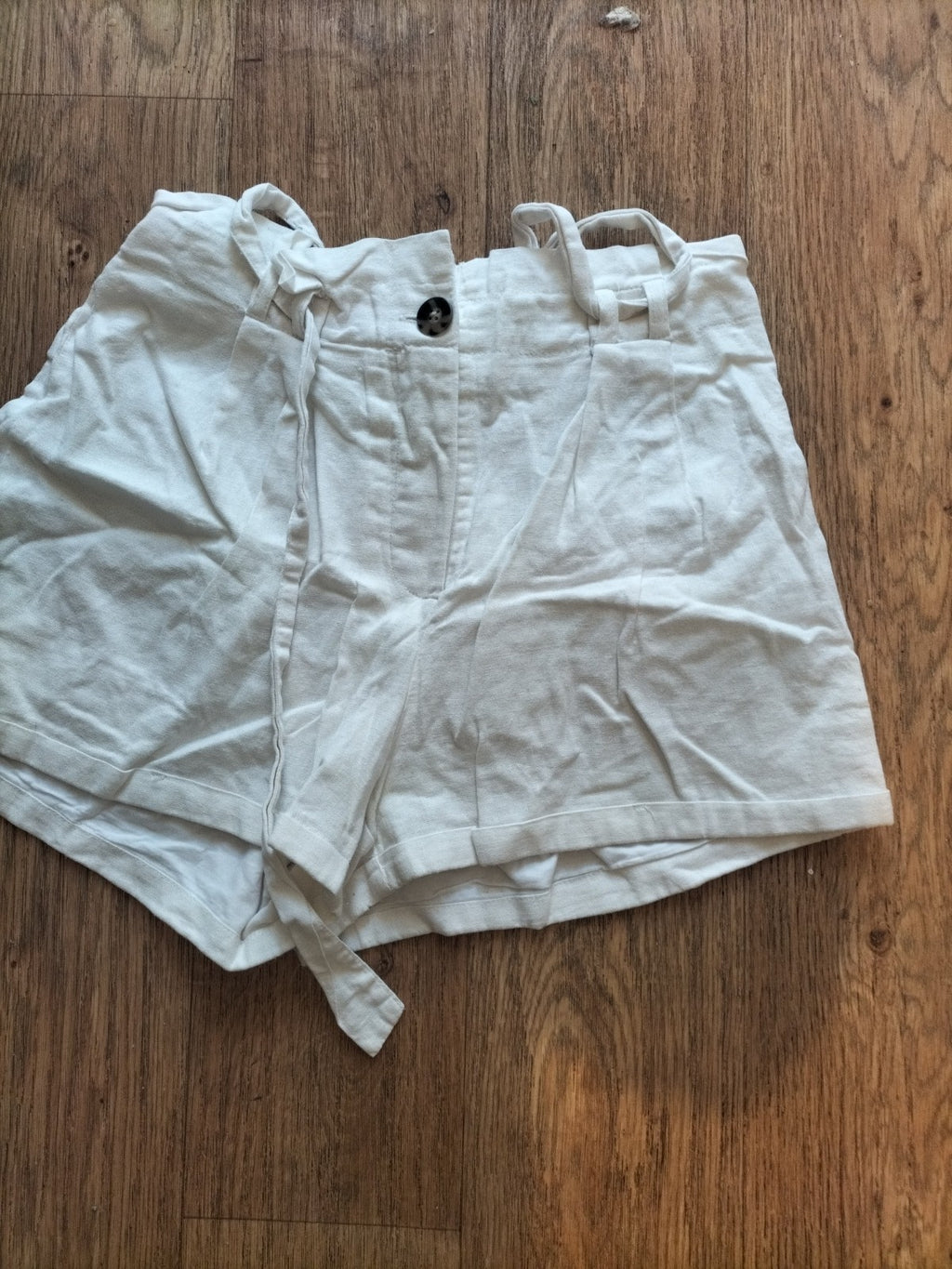 Ladies Primark Size 10 Ivory Shorts