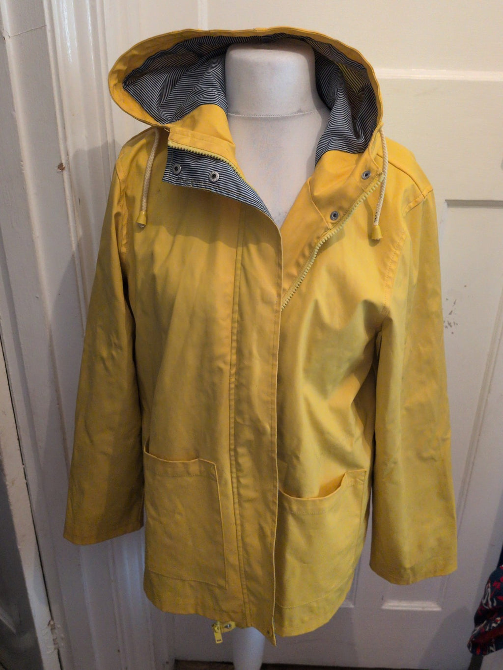 Ladies XL Yellow Rain Coat