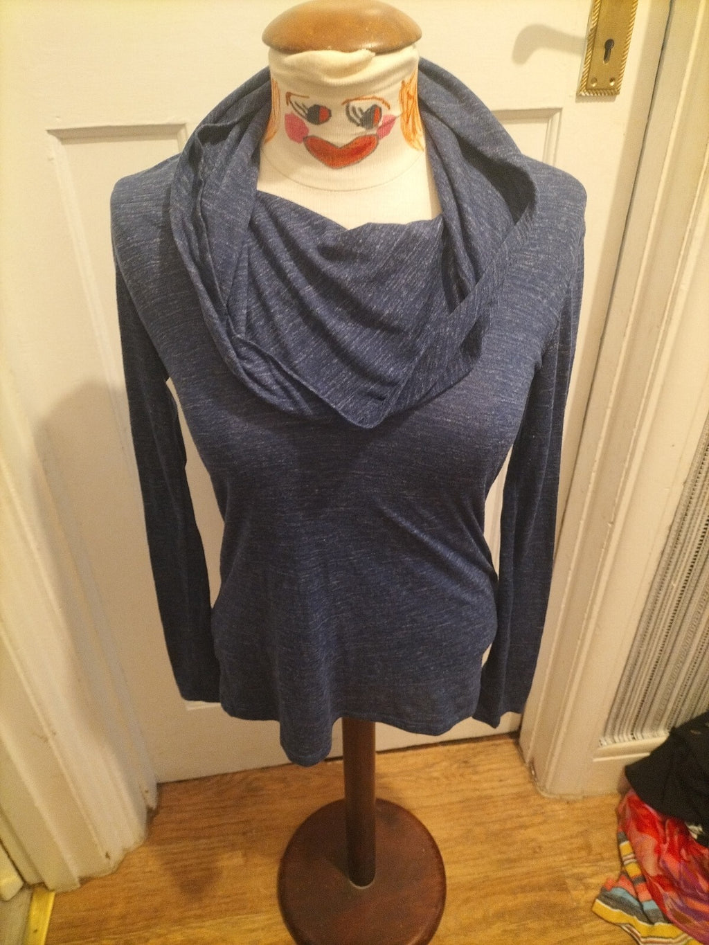 Ladies Gap Size Small Navy Blue Fleck Long Sleeved Roll Neck