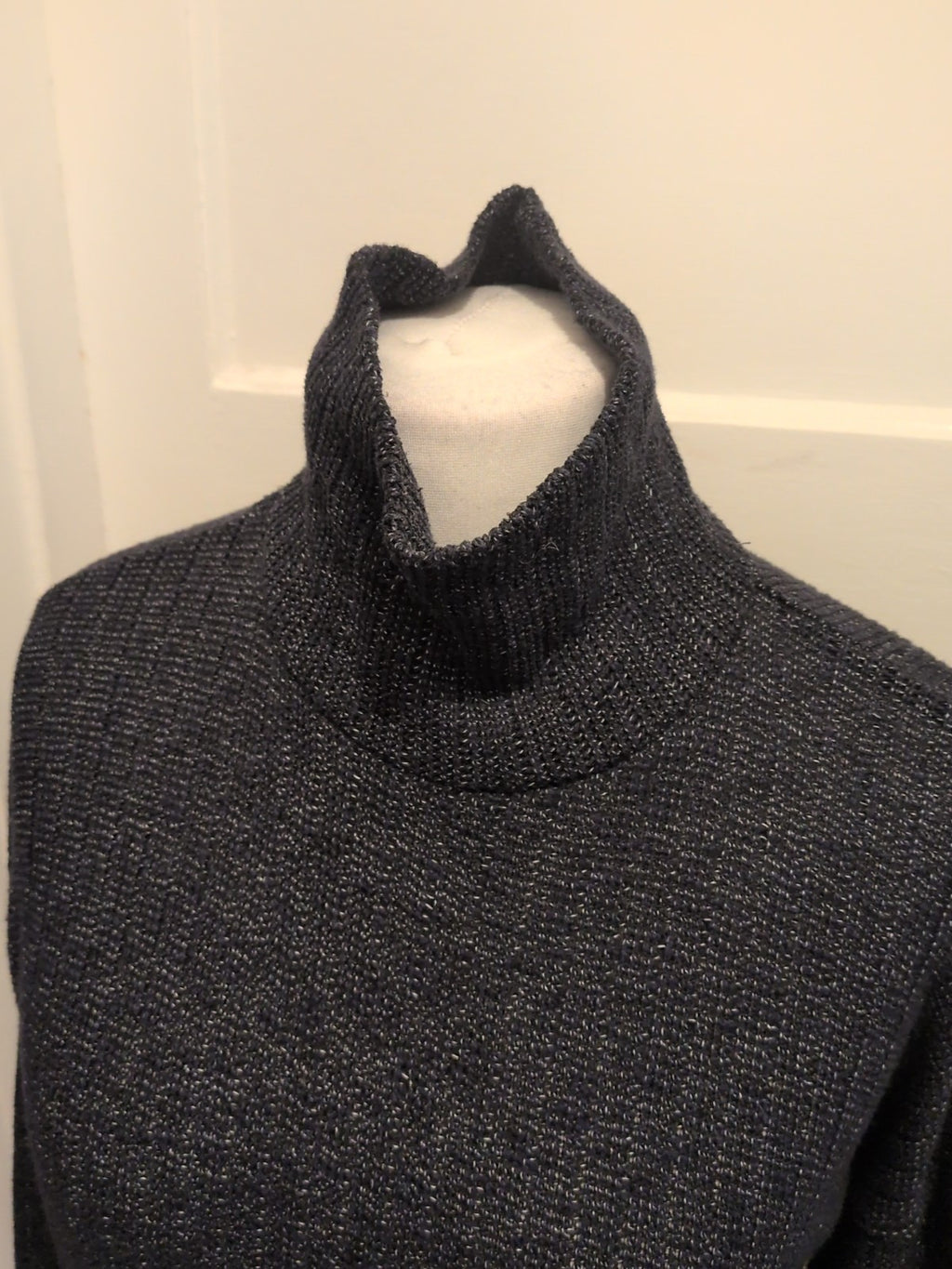Ladies Topshop Size 6 Navy Long Sleeved Longline Jumper