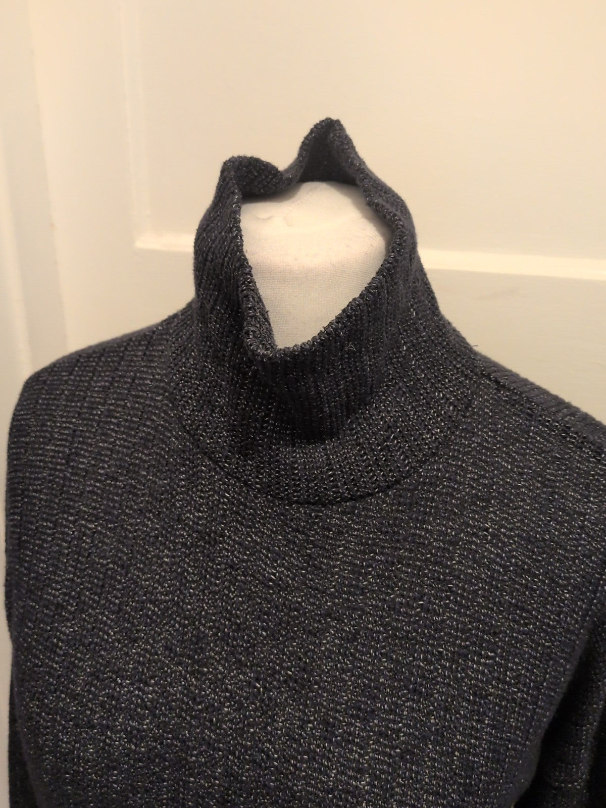 Ladies Topshop Size 6 Navy Long Sleeved Longline Jumper