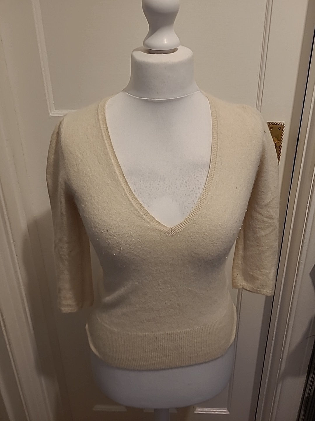 Ladies Size Small Pale Beige V Neck Angora Jumper