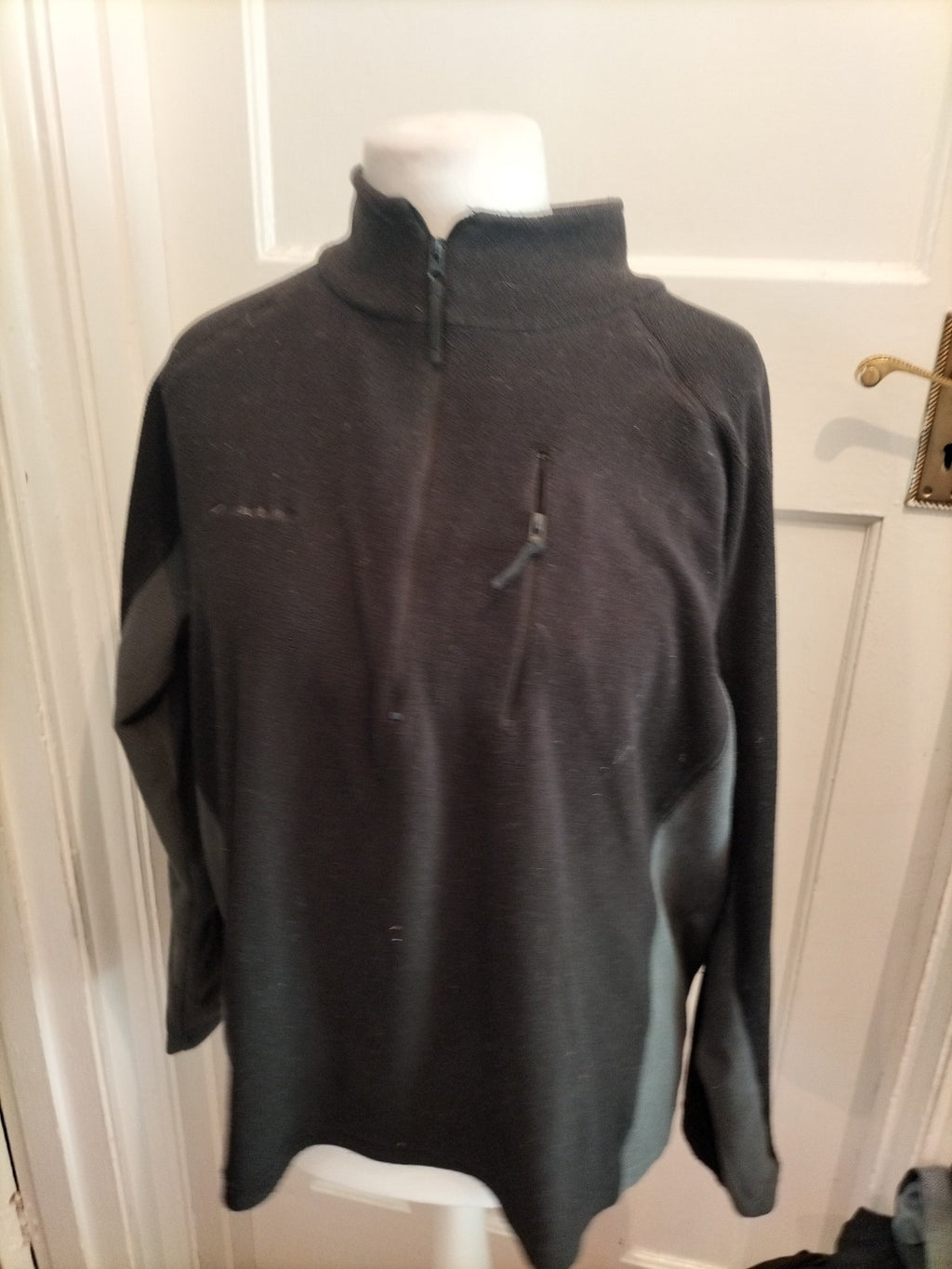 Mens Mountain Life Size M Black Long Sleeve Pullover Jumper