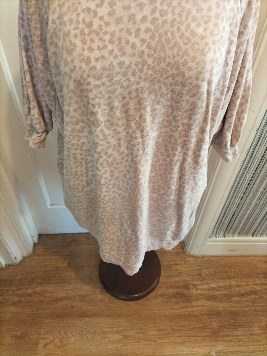 Ladies Ragdoll Size Small Animal Print Short Sleeved Jumper