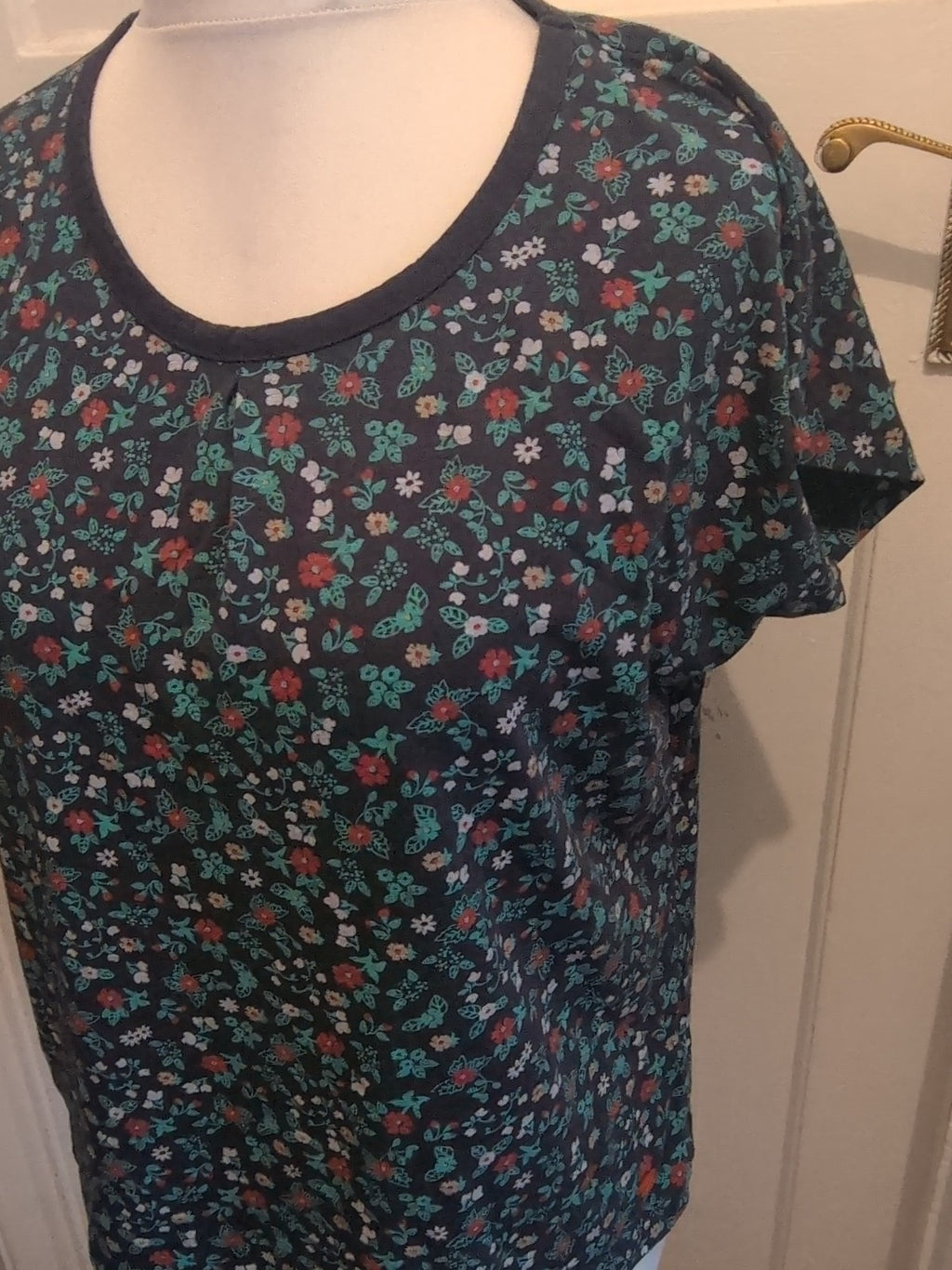 Trespass Large Navy Floral Short Sleeve Blouse