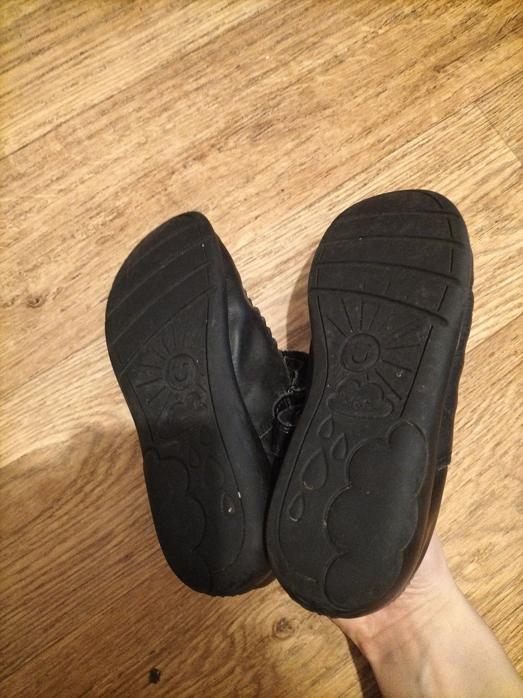 Girls Marks And Spencer Size Uk 1.5-2 Black School Shoes(Damage On Insole)