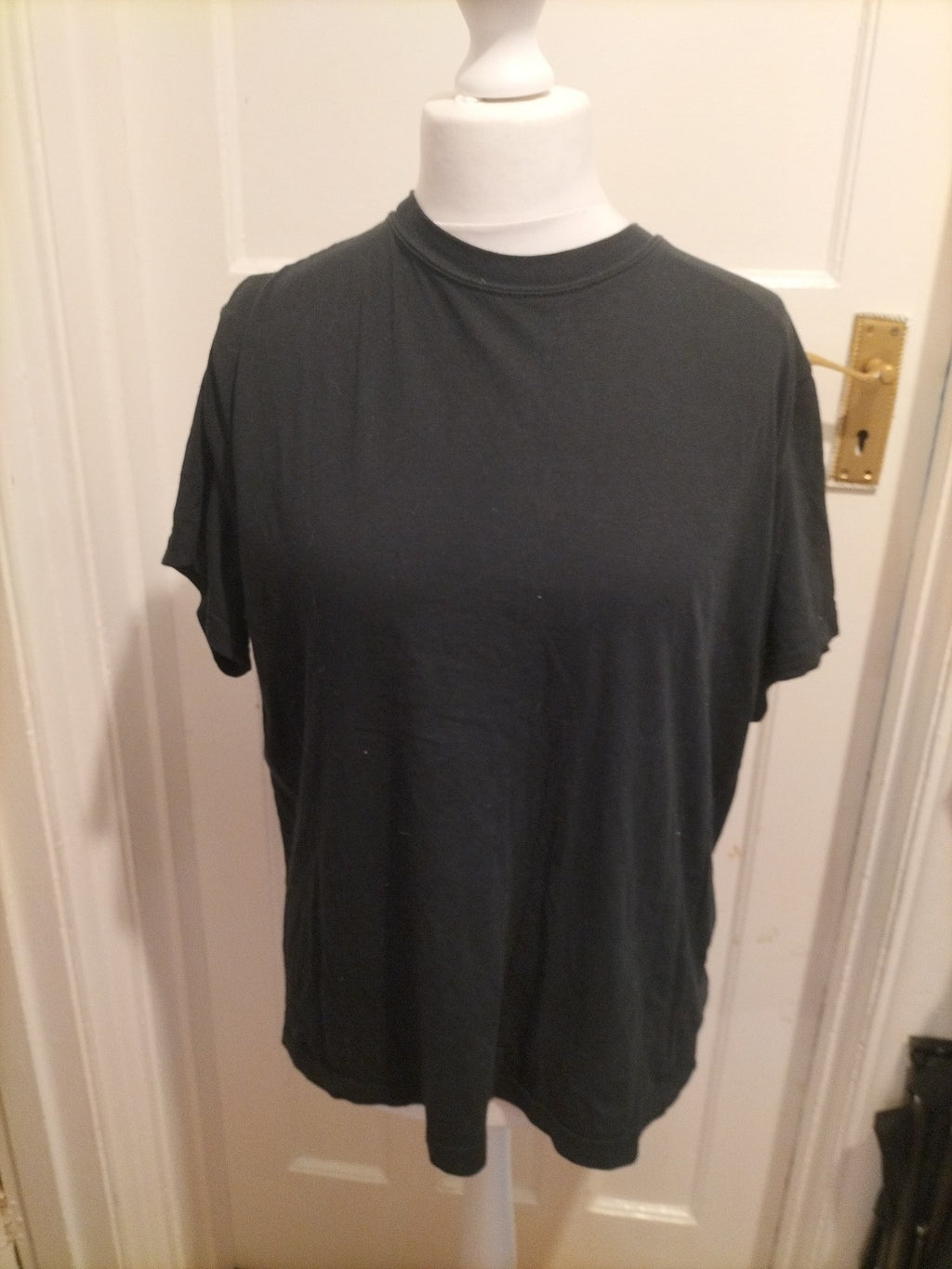 Mens Mackays Size Medium Black Short Sleeved Tshirt