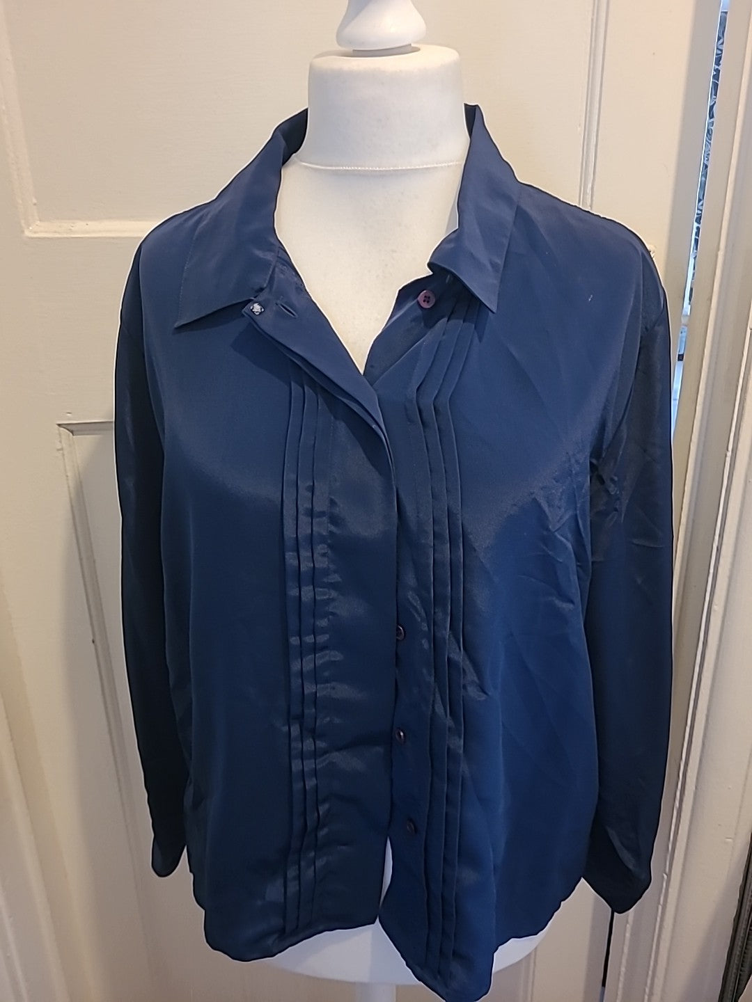Ladies Compliements Size 38 Long Sleeved Navy Blouse