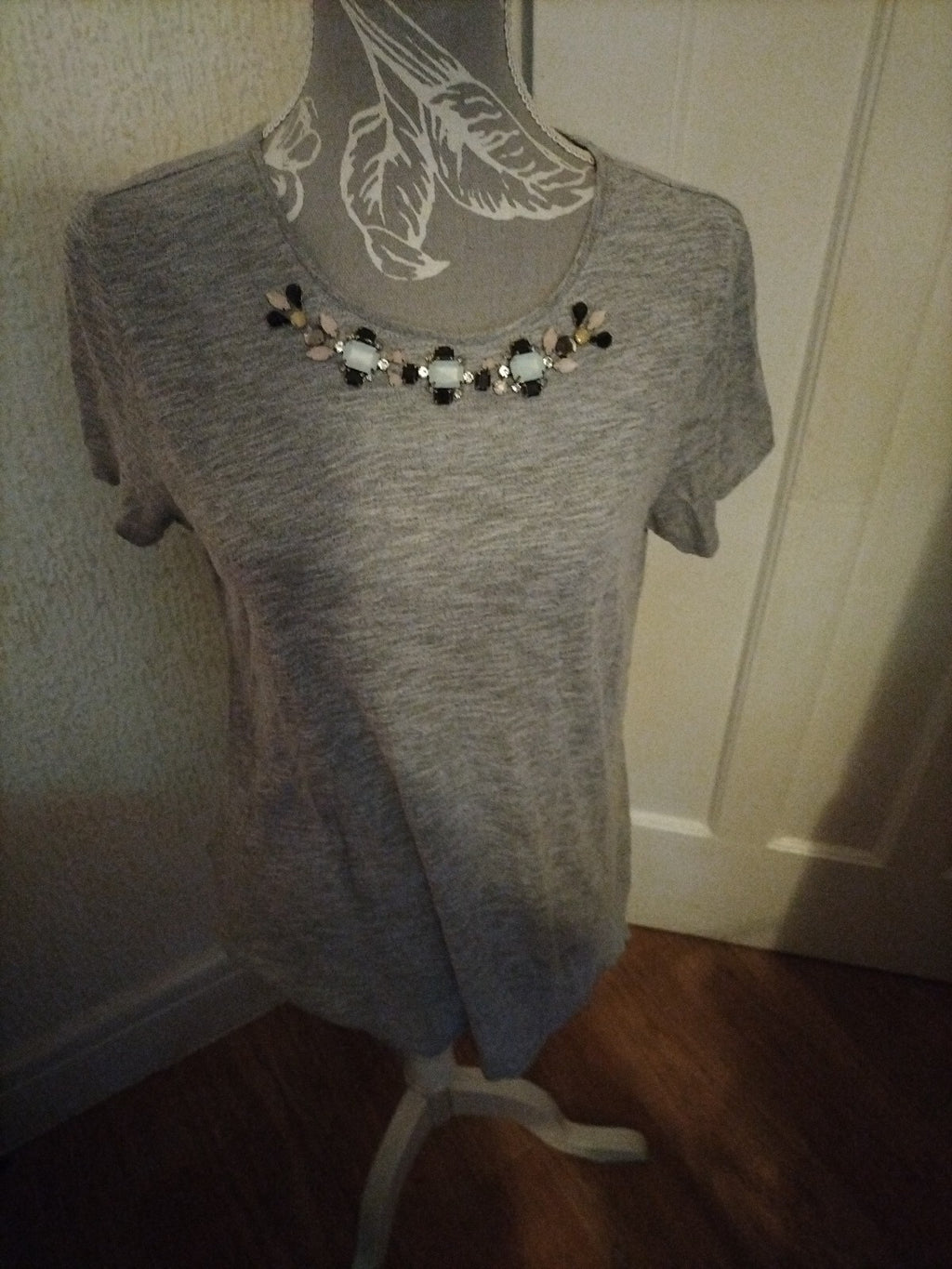 Ladies Loft Size Small Grey Short Sleeved Blouse