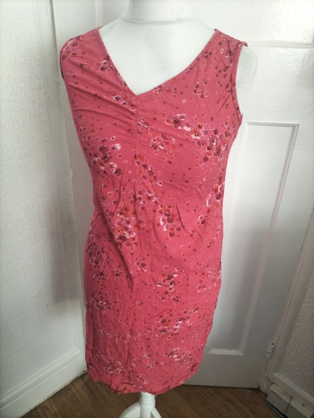 Ladies Primark Size 12 Cerise And Pink Floral Sleeveless Dress
