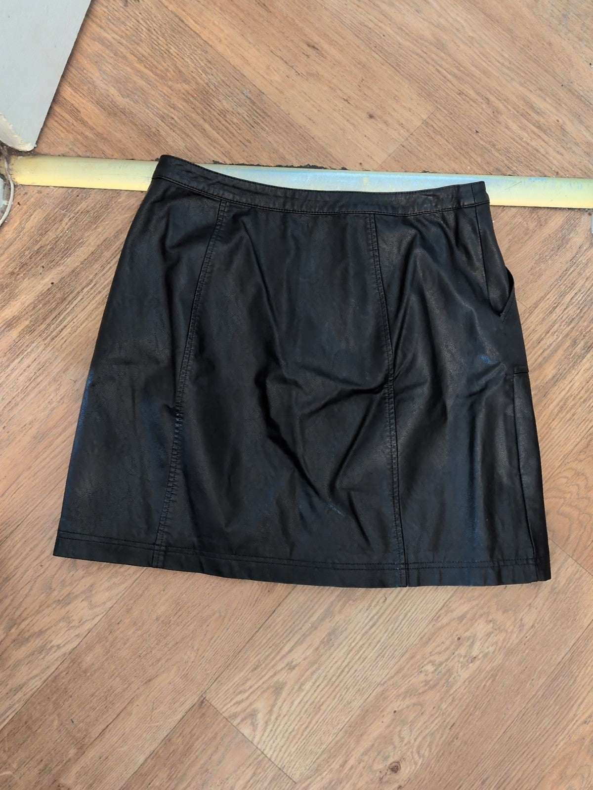 F&F 12 Black Pleather Front Zip Skirt