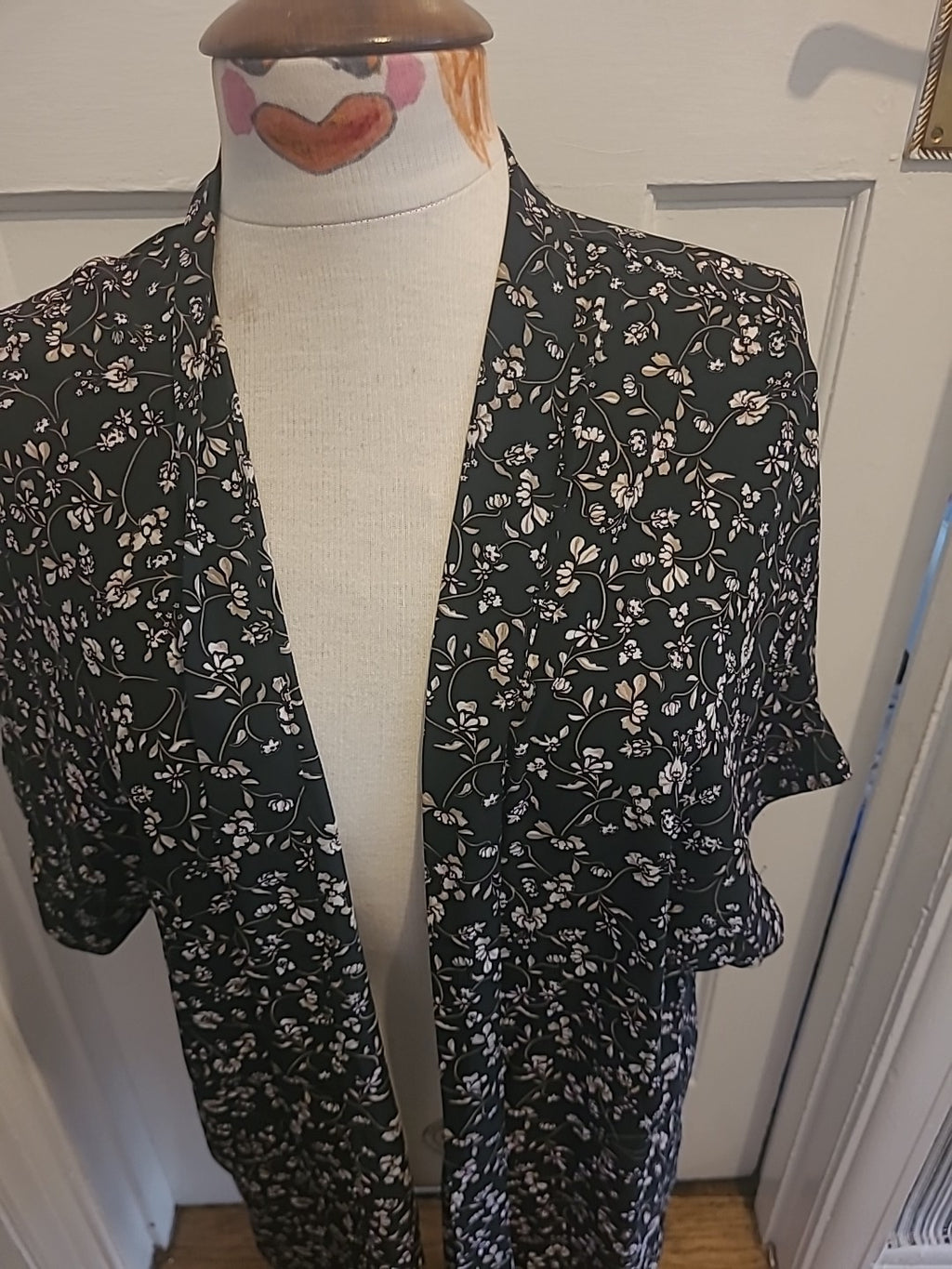 Ladies H&M Size Small Black Floral Oversized Cardigan