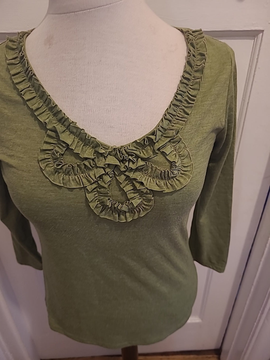 Ladies Moda@George Size 10 Green Ruffle Neck Long Sleeved Tshirt