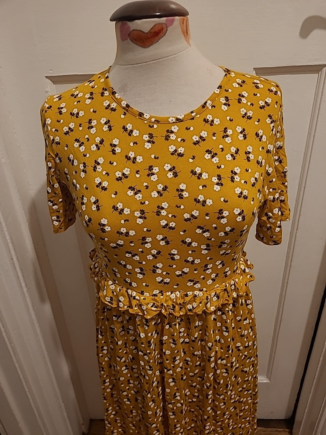 Ladies Boohoo Size 12 Mustard Floral Short Sleeved Dress