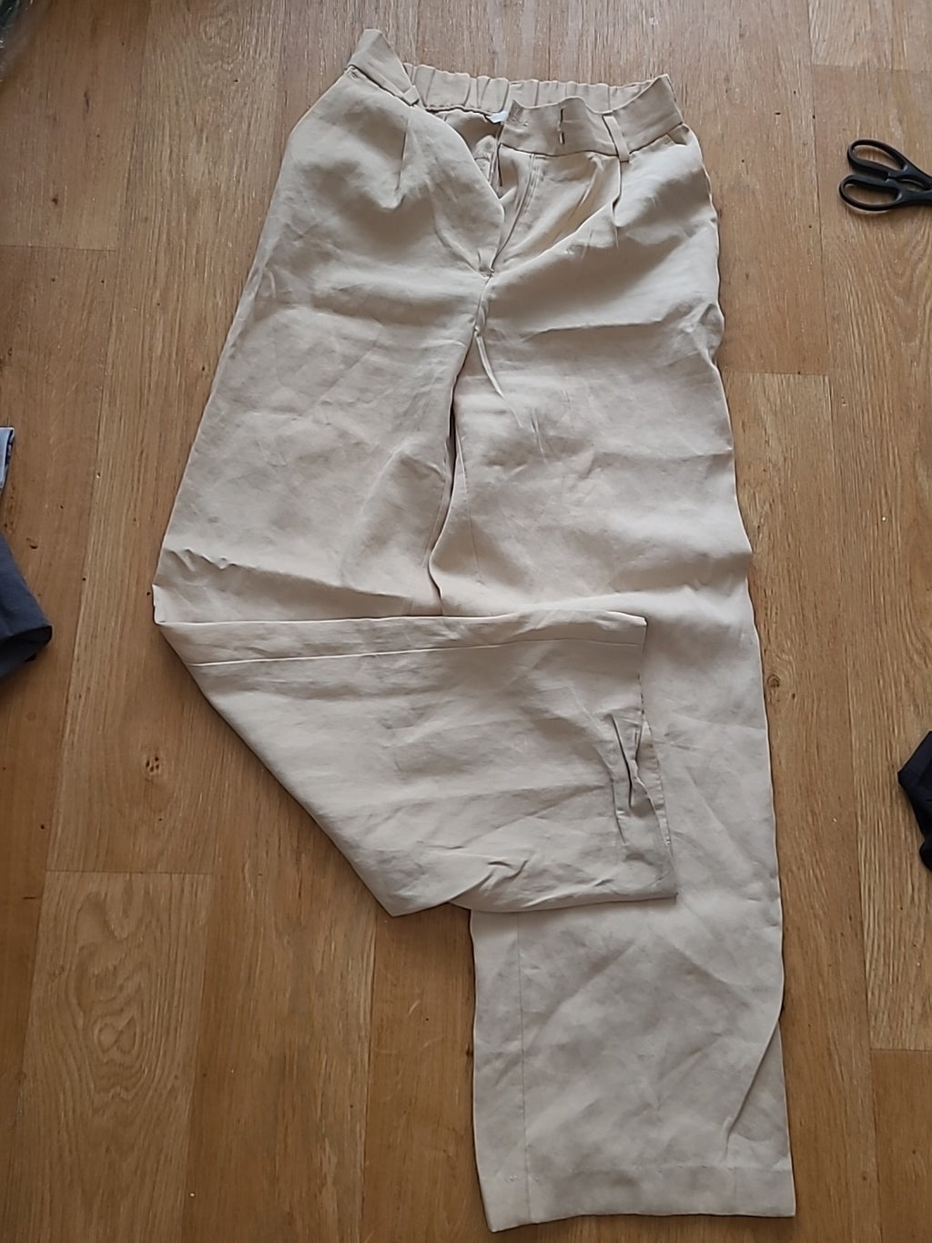 Ladies H&M 12 Beige Wide Leg Trousers