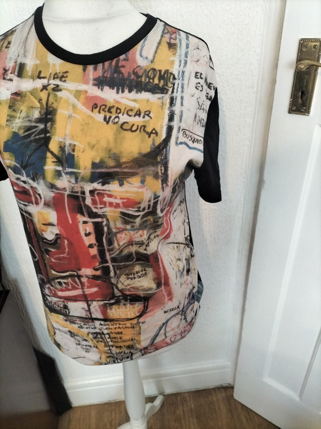 Mens Size Small Multicoloured Printed Tshirt Cold Wash Only