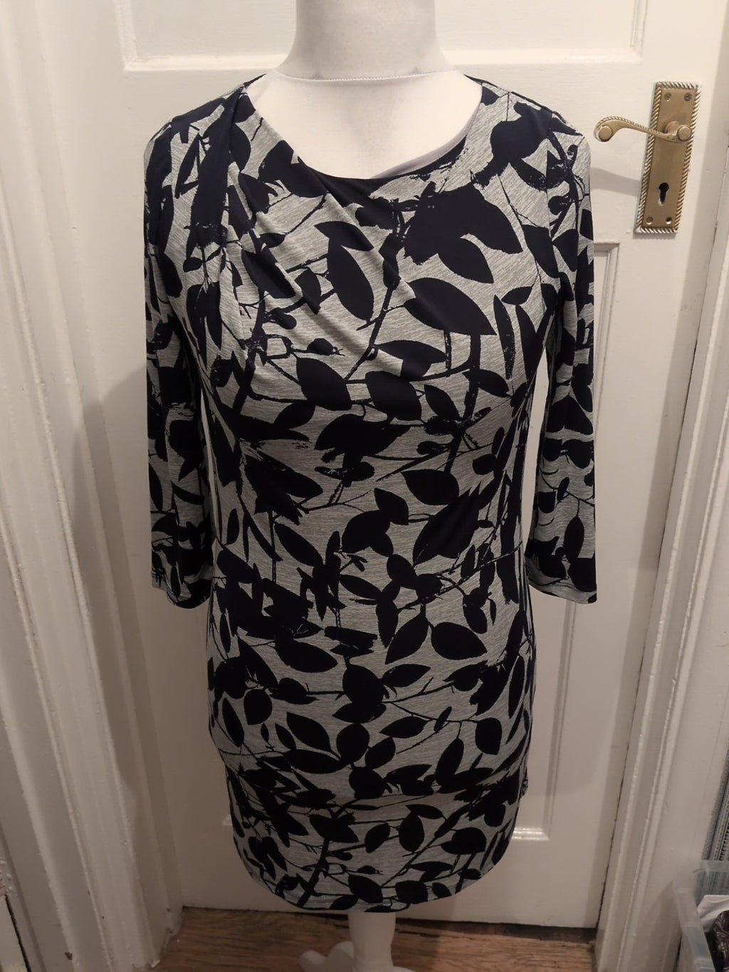 Cc Petite Small Grey And Navy Floral Long Sleeve Dress